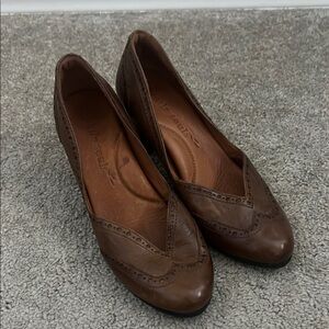 Gentle Souls Brown Heeled Shoes with Classic Design